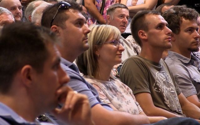 Szerződésaláírás a nyertes pályázókkal (képek)