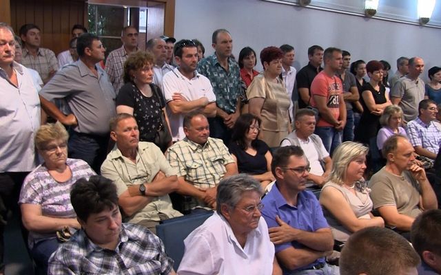 Szerződésaláírás a nyertes pályázókkal (képek)