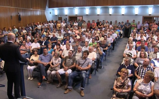 Szerződésaláírás a nyertes pályázókkal (képek)