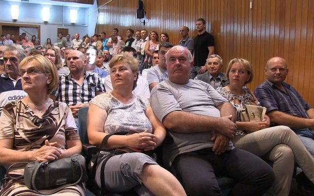 Szerződésaláírás a nyertes pályázókkal (képek)