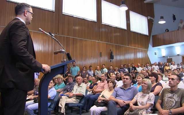 Szerződésaláírás a nyertes pályázókkal (képek)