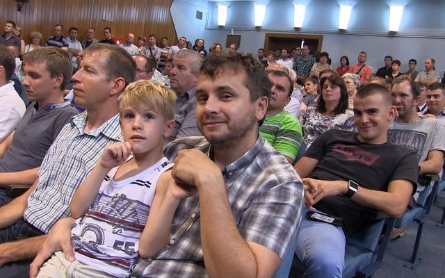 Szerződésaláírás a nyertes pályázókkal (képek)