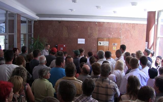 Szerződésaláírás a nyertes pályázókkal (képek)