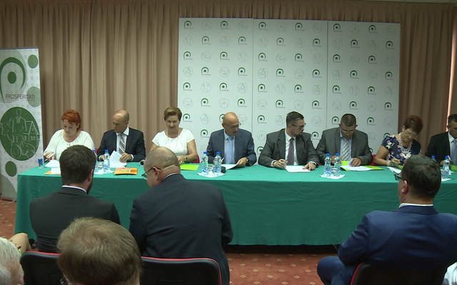 Sajtótájékoztató és szerződésaláírás, Szabadka (képek)