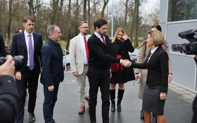 Ünnepélyes szerződéskötés a mezőgazdasági fejlesztések támogatására és a falusi házak vásárlására kiírt pályázatok forrás függvényében nyertes pályázóival