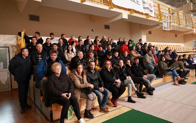 Ünnepélyes szerződéskötés a mezőgazdasági fejlesztések támogatására és a falusi házak vásárlására kiírt pályázatok forrás függvényében nyertes pályázóival