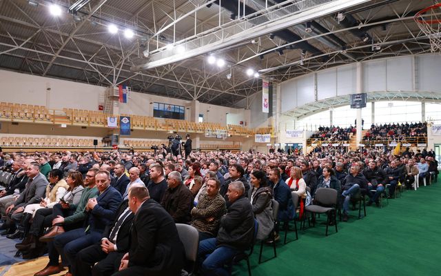 Ünnepélyes szerződéskötés a mezőgazdasági fejlesztések támogatására és a falusi házak vásárlására kiírt pályázatok forrás függvényében nyertes pályázóival
