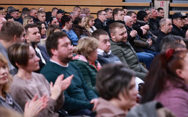 Ünnepélyes szerződéskötés a mezőgazdasági fejlesztések támogatására és a falusi házak vásárlására kiírt pályázatok forrás függvényében nyertes pályázóival