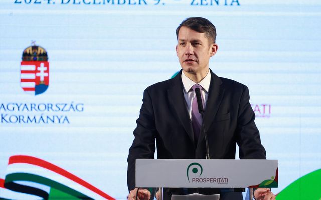Ünnepélyes szerződéskötés a mezőgazdasági fejlesztések támogatására és a falusi házak vásárlására kiírt pályázatok forrás függvényében nyertes pályázóival