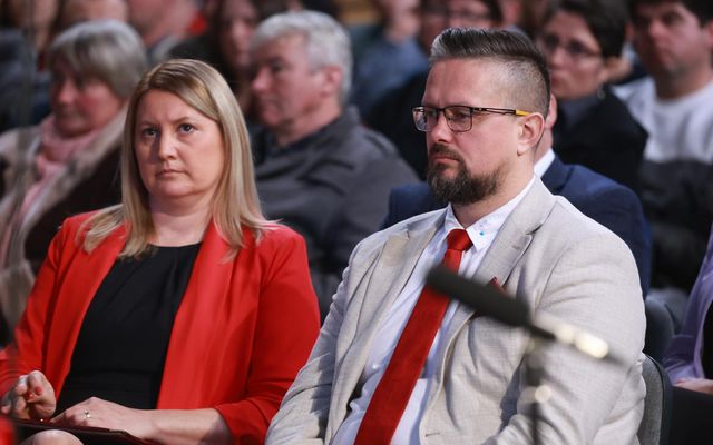 Ünnepélyes szerződéskötés a mezőgazdasági fejlesztések támogatására és a falusi házak vásárlására kiírt pályázatok forrás függvényében nyertes pályázóival
