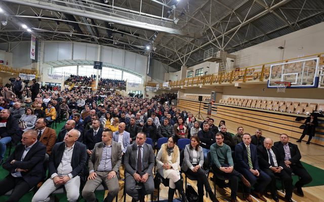 Ünnepélyes szerződéskötés a mezőgazdasági fejlesztések támogatására és a falusi házak vásárlására kiírt pályázatok forrás függvényében nyertes pályázóival