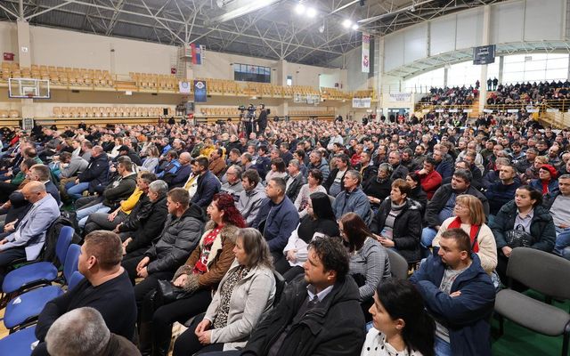 Ünnepélyes szerződéskötés a mezőgazdasági fejlesztések támogatására és a falusi házak vásárlására kiírt pályázatok forrás függvényében nyertes pályázóival