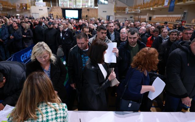 Ünnepélyes szerződéskötés a mezőgazdasági fejlesztések támogatására és a falusi házak vásárlására kiírt pályázatok forrás függvényében nyertes pályázóival